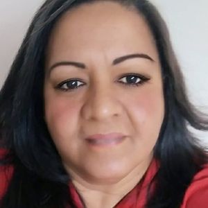 Meet your Posher, Yolanda